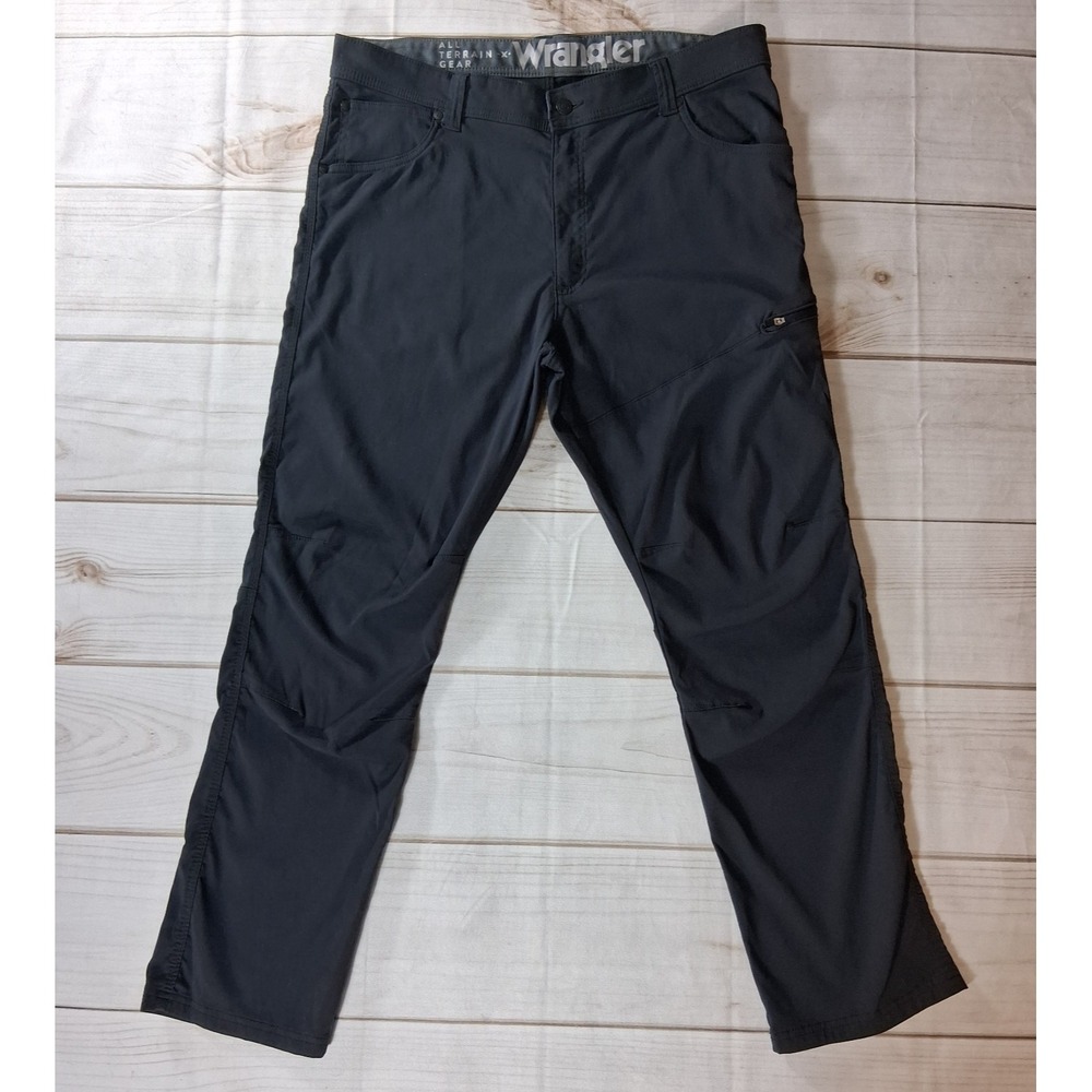 Wrangler ATG Pants Mens 38 x 30 Black Stretch Nylon Utility Cargo Hiking Outdoor